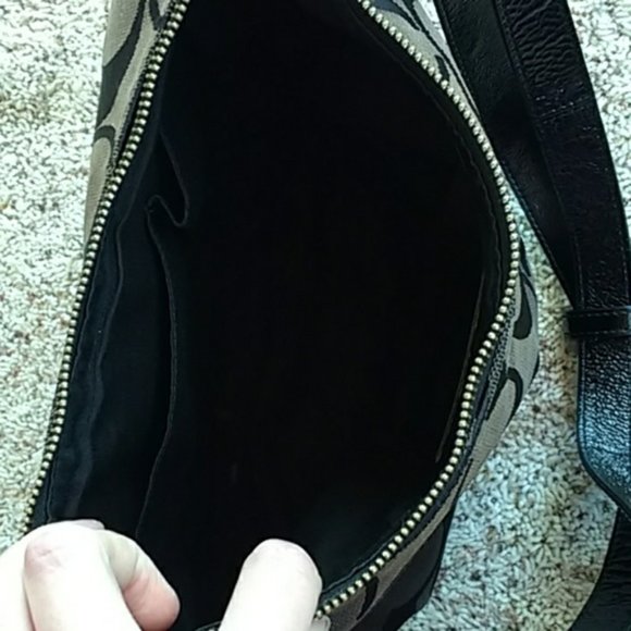 Coach signature hobo purse - Picture 6 of 8